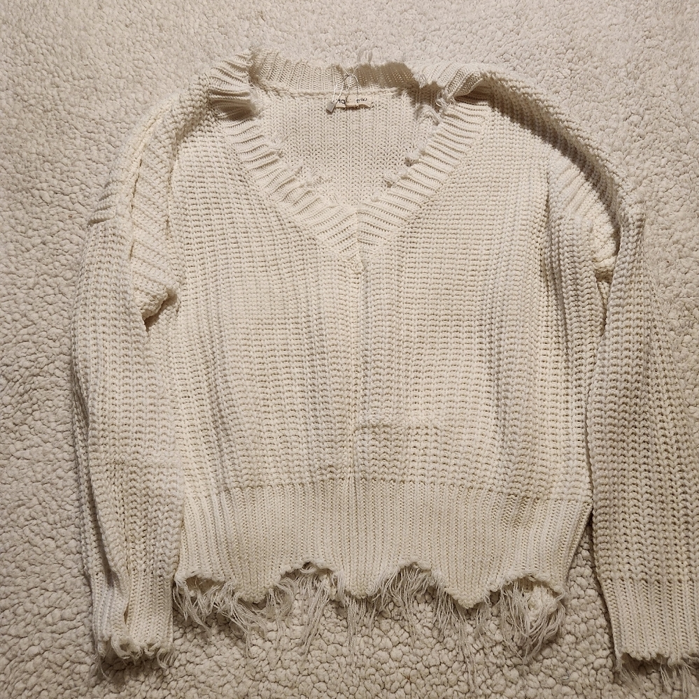 Distressed White Sweater Size M